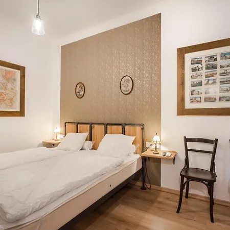 Bpr Kiraly Street Nest With A/c شقة *