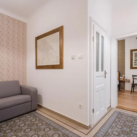 Bpr Kiraly Street Nest With A/c Daire