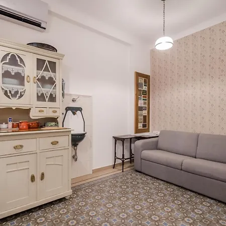 Bpr Kiraly Street Nest With A/c Lägenhet *