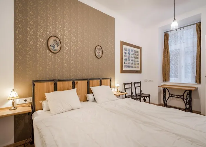 Bpr Kiraly Street Nest With A/c Lägenhet Budapest