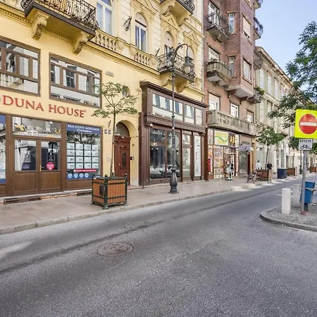 Bpr Király Street Nest With A/c Appartamento